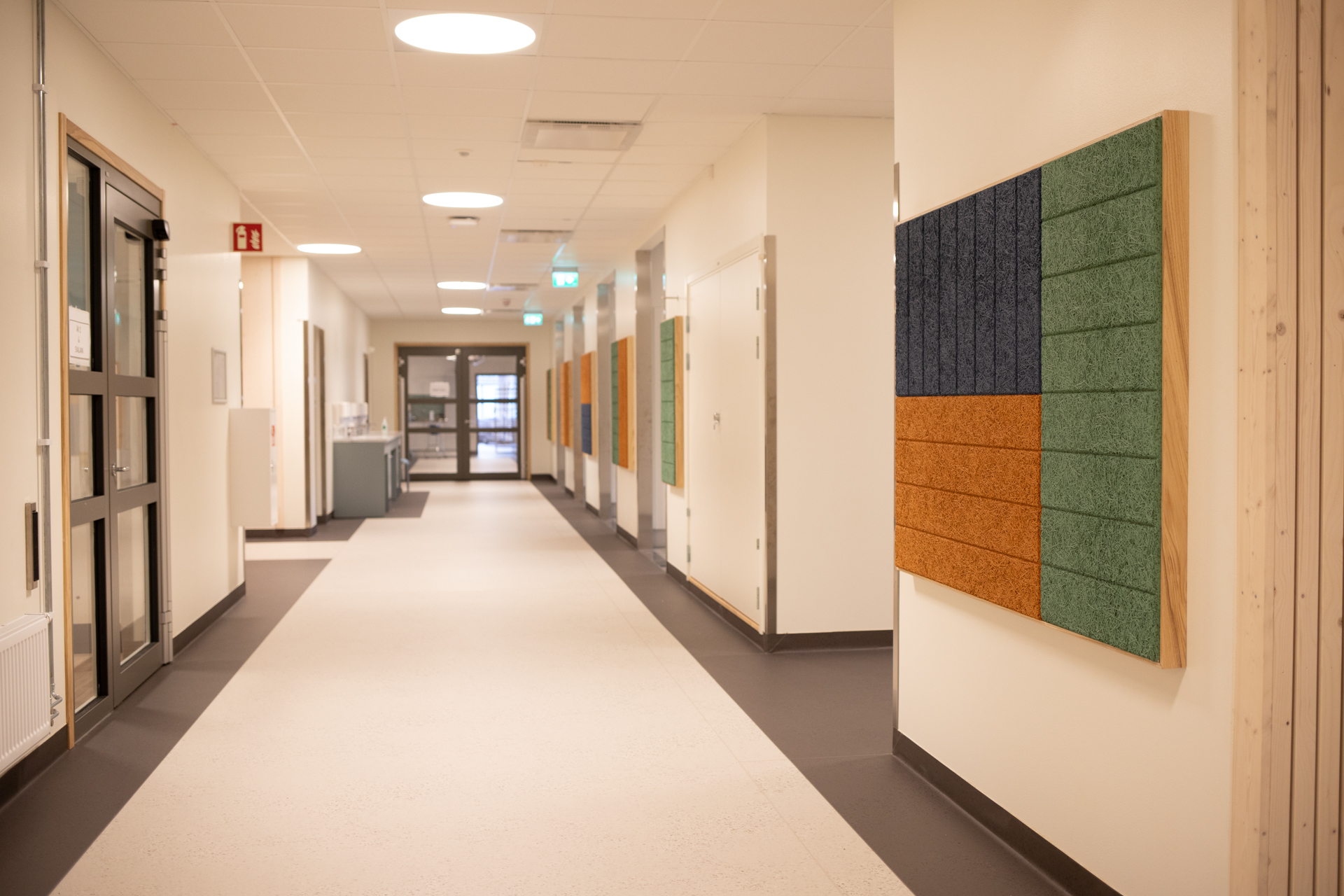 Korridor i Åkraskolan.